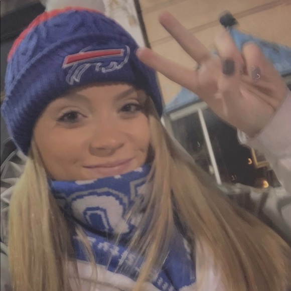 Meet your Posher, Ashley - Picture 1 of 1